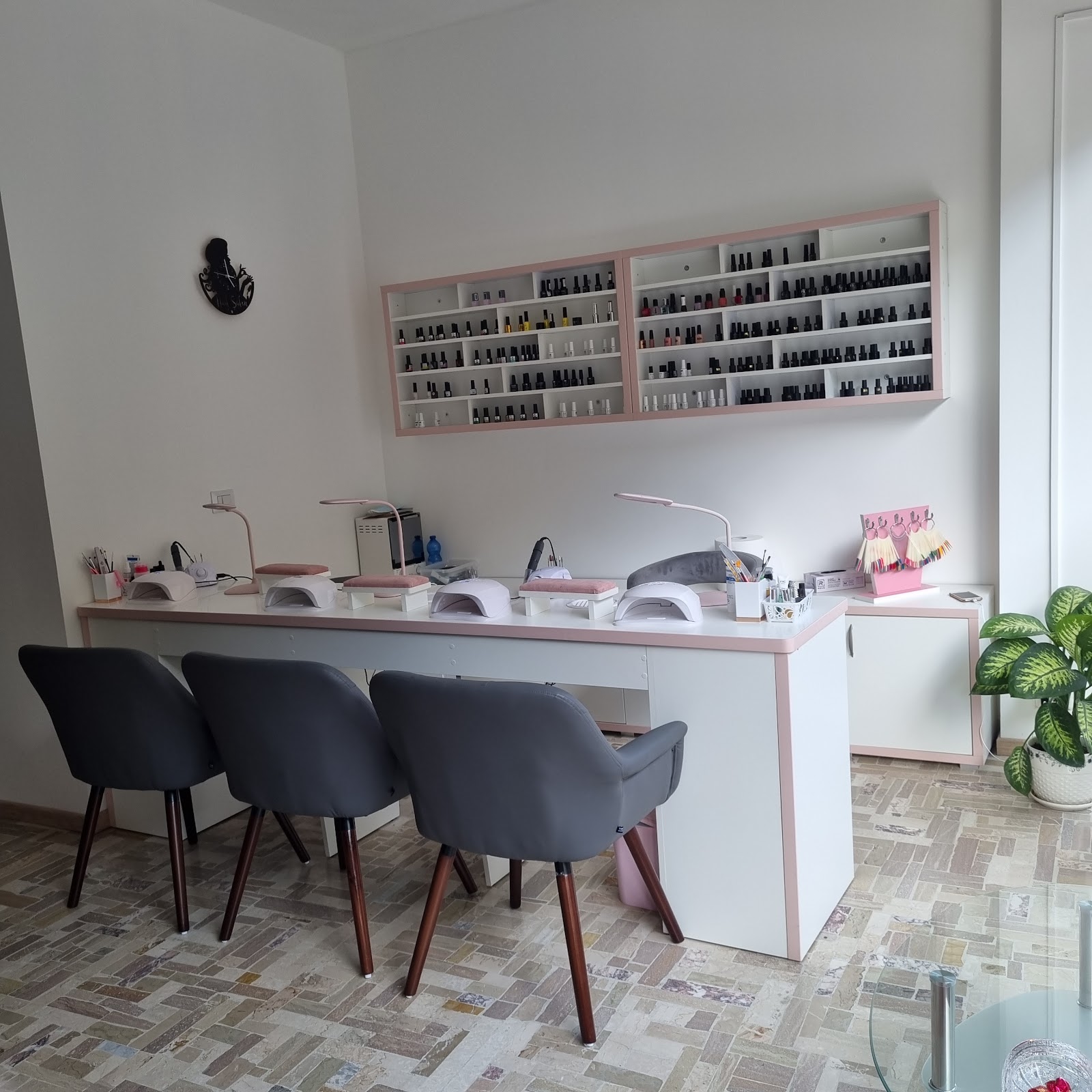 Interno Tania Nail Art Bergamo